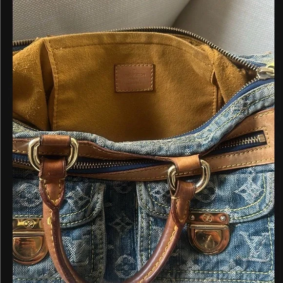 Louis Vuitton Blue Denim Handbag - Picture 13 of 13